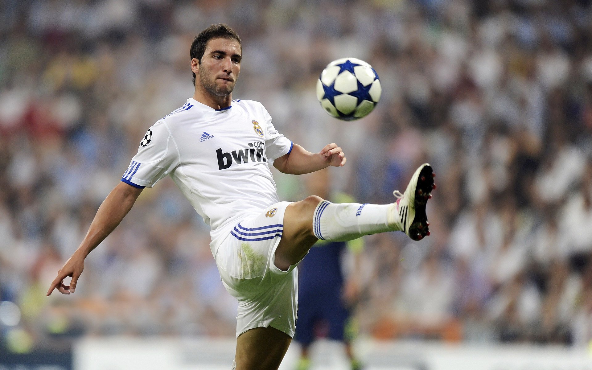 曼城在赛程密集期间维持高强度竞技状态，曼城球赛